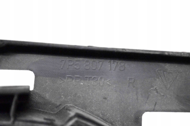 7P5807178 PORSCHE купить в Николаев