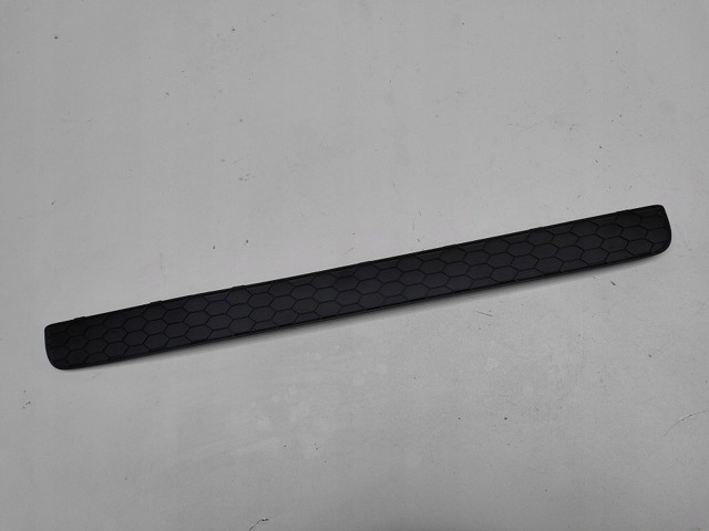 7P5807697 PORSCHE купить в Запорожье