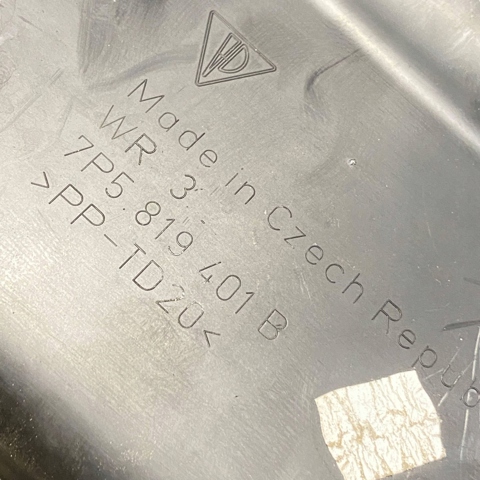 7P5819401B Водосток лобового стекла, жабо купить Харьков