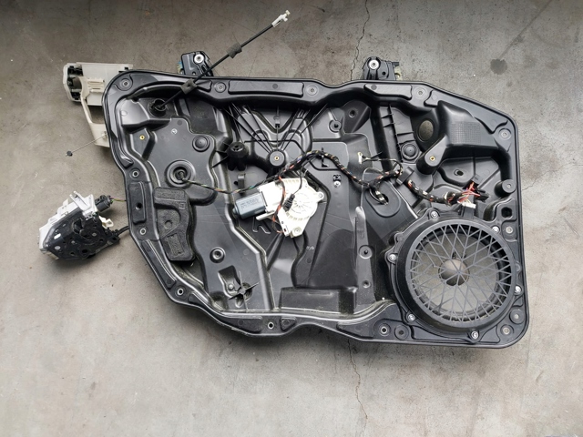 Стеклоподъемник с электродвигателем 7P5837755D PORSCHE