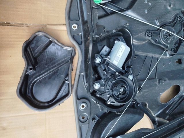 7P5837756D PORSCHE Механизм стеклоподъемника двери передней правой купить в Винница