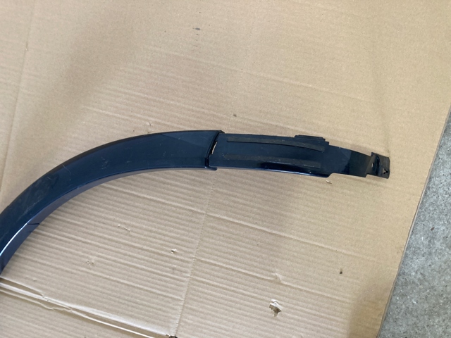 7P5853827 PORSCHE купить в Кривой Рог