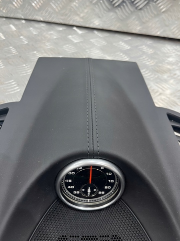 7P5858189A PORSCHE купить в Николаев