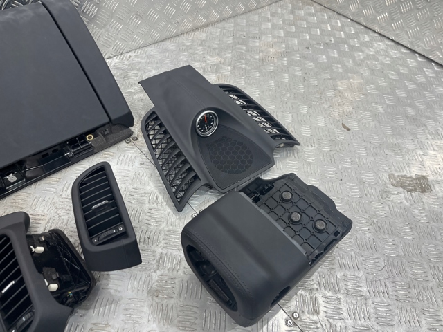7P5858189A PORSCHE купить в Чернигов