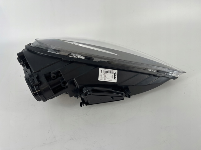 PORSCHE 7P5941032BA в наличии Кривой Рог