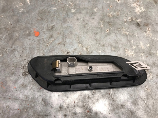 7P5945127 PORSCHE купить в Чернигов