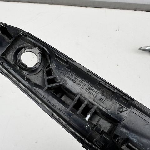 7P5949102 PORSCHE Повторитель поворота на крыле правый купить в Николаев