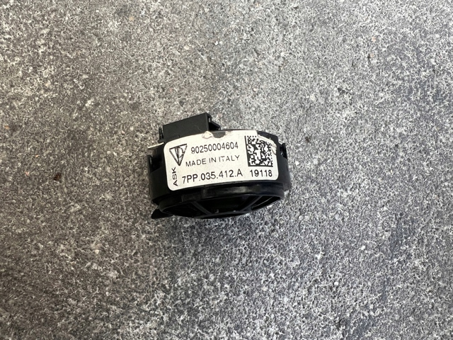 7PP035412A PORSCHE купить в Житомир