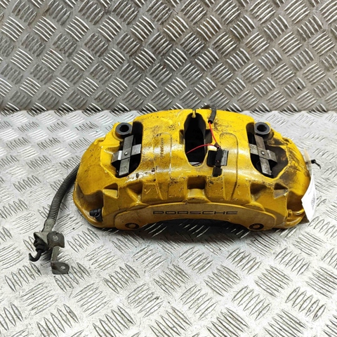 7PP615124P PORSCHE Суппорт тормозной передний правый купить в Киев