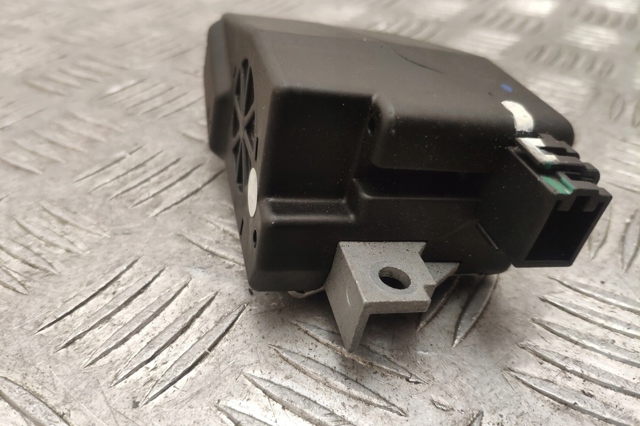 PORSCHE 7PP905852B в наличии Тернополь