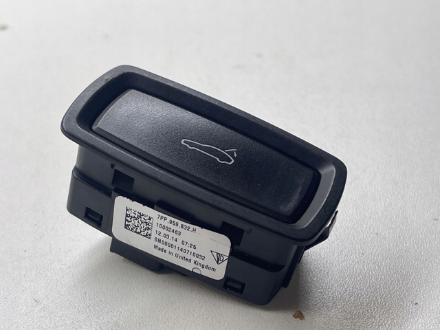 PORSCHE 7PP959832H в наличии Кривой Рог