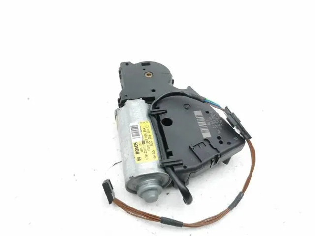8D0959591C PORSCHE Мотор привода люка купить в Днепр
