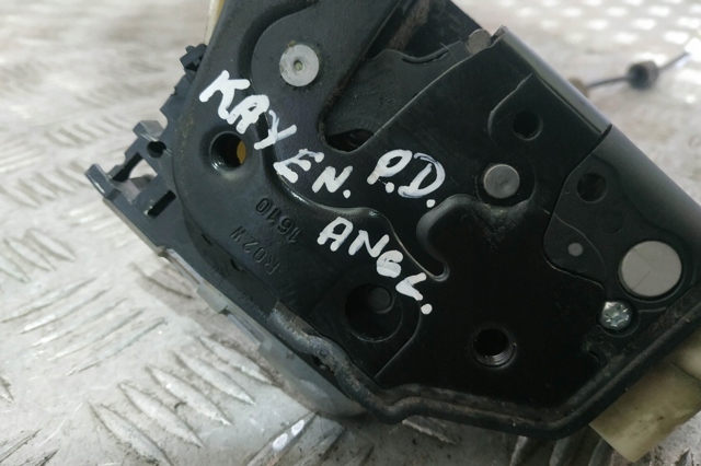 PORSCHE 8J2837016A Замок передней правой двери в наличии Одесса