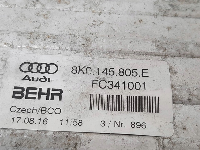 PORSCHE 8K0145805E Радиатор интеркуллера в наличии Запорожье