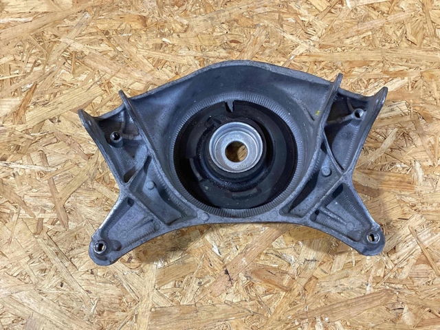 PORSCHE 8K0412377C Опора переднего амортизатора в наличии Киев