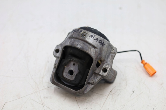 Правая опора ДВС 8R0199381AA PORSCHE