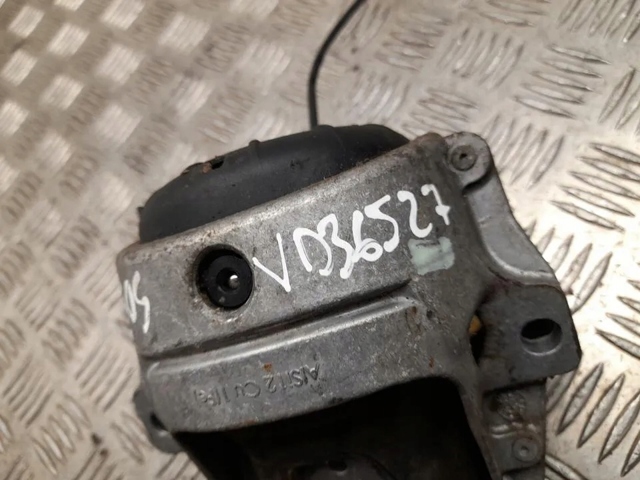 Правая подушка двигателя 8R0199381AQ PORSCHE