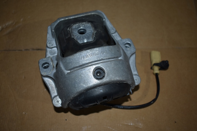 8R0199381C PORSCHE Подушка (опора) двигателя левая купить в Черкассы