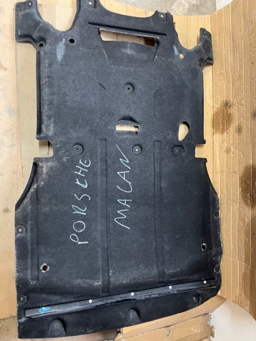 8R0805903 PORSCHE Защита двигателя купить в Винница