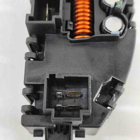 8T0820521E PORSCHE Резистор печки купить в Украина