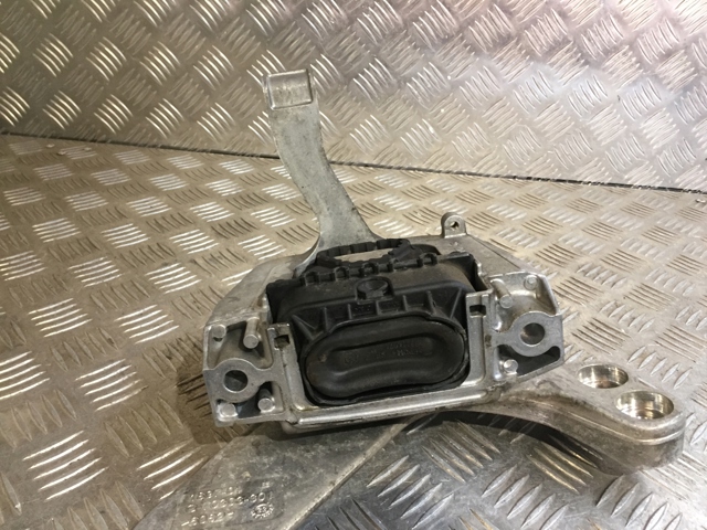 8V0199262D купить Кривой Рог