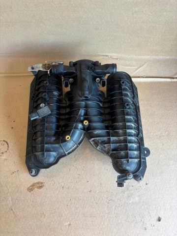 94611001663 PORSCHE Коллектор впускной купить в Киев