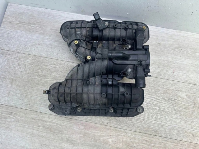 94611001664 PORSCHE Впускной коллектор купить в Ровно