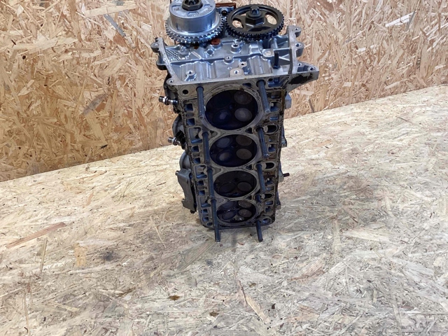 94810401626 PORSCHE Головка блока цилиндров (ГБЦ) левая купить в Сумы