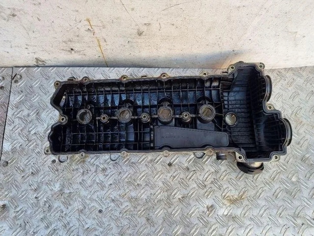 PORSCHE 94810513106 Крышка клапанная левая в наличии Черкассы