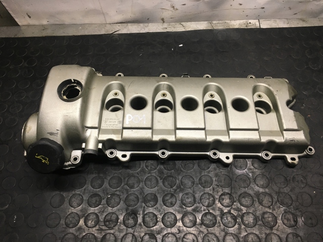 PORSCHE 94810513107 Крышка клапанная левая в наличии Чернигов