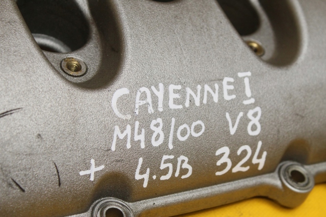 PORSCHE 94810513206 Крышка клапанная правая в наличии Тернополь