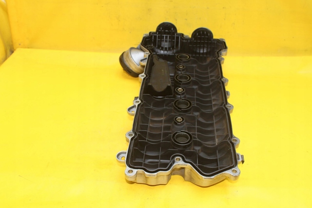 94810513206 PORSCHE Крышка клапанная правая купить в Винница