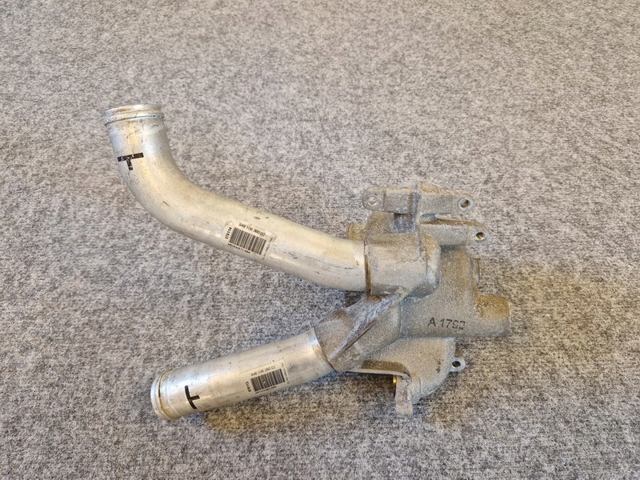 PORSCHE 94810608000 Корпус термостата в наличии Чернигов