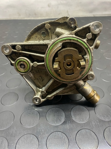 PORSCHE 94811005006 Насос вакуумный в наличии Ужгород