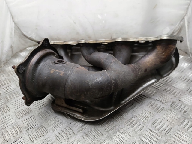 PORSCHE 94811113000 Коллектор выпускной левый в наличии Винница