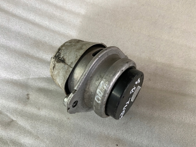 94837504903 PORSCHE Левая подушка двигателя купить в Черновцы