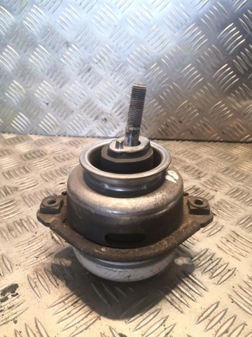 Подушка мотора правая Порше Кайен