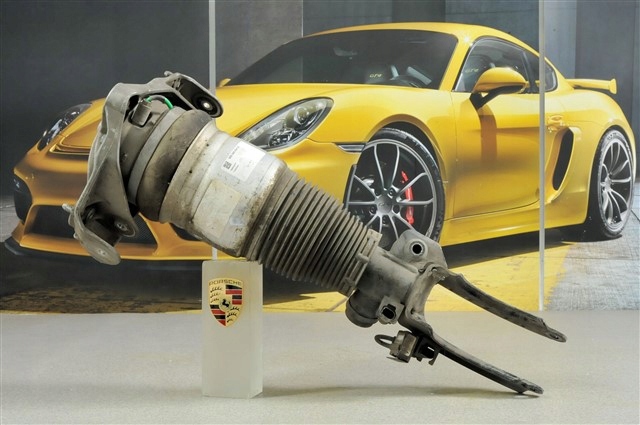 Амортизатор подвески передний левый 95534303422 PORSCHE