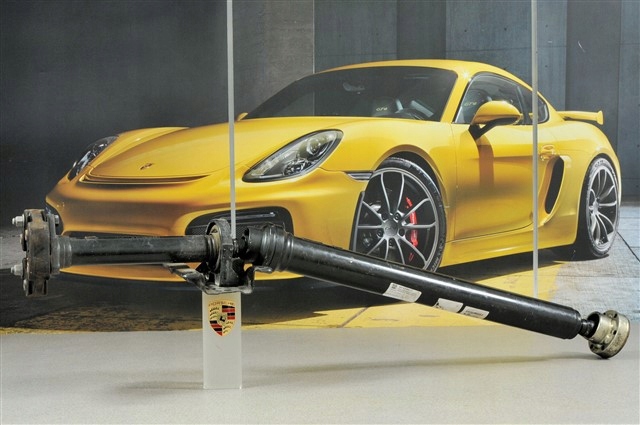 Карданный вал заднего моста 95542102015 PORSCHE