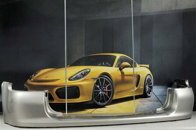 Задний бампер 95550541100G2X PORSCHE