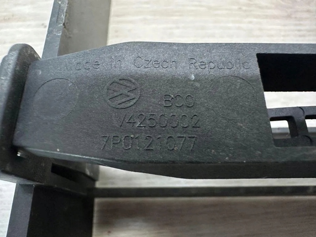PORSCHE 95810614130 в наличии Павлоград