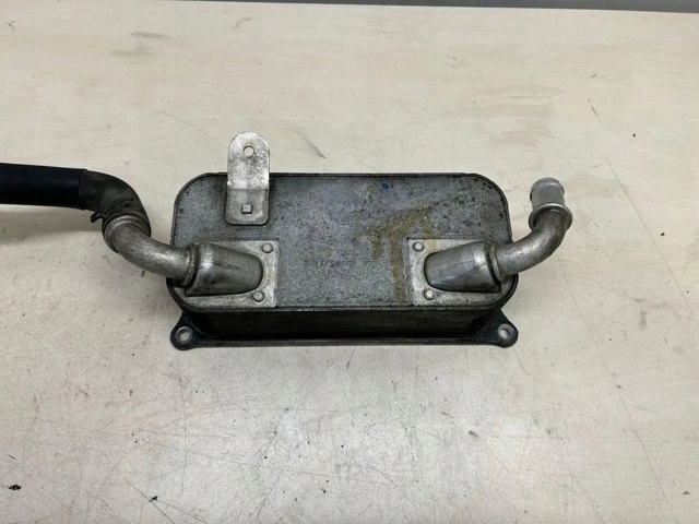 PORSCHE 95810727100 Радиатор масляный (холодильник), под фильтром в наличии Ужгород