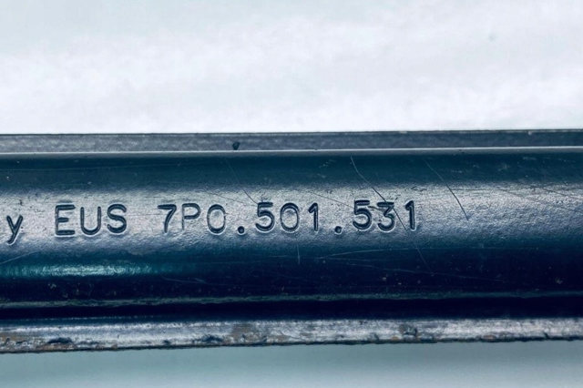 Балансир подвески задний правый 95833104600 PORSCHE