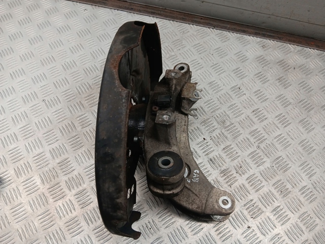 95833161201 PORSCHE Цапфа задняя правая купить в Ровно