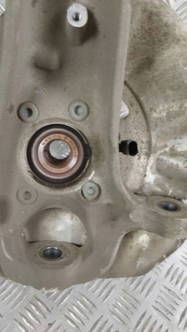 95834115501 PORSCHE Цапфа (поворотный кулак) передний левый купить в Каменское