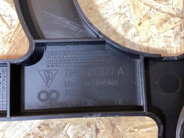 PORSCHE 95850537750 Кронштейн бампера заднего левый в наличии Чернигов