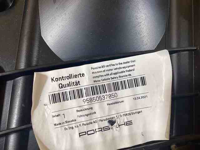 95850537850 PORSCHE Кронштейн бампера заднего правый купить в Тернополь