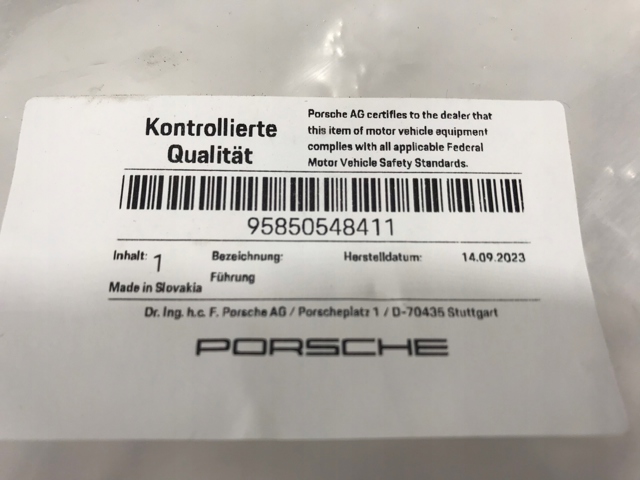 95850548411 PORSCHE Направляющая заднего бампера правая купить в Ужгород