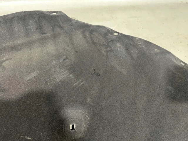 PORSCHE 95855683120 Шумоизоляция капота в наличии Николаев