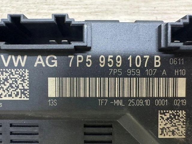PORSCHE 95861808000 в наличии Чернигов